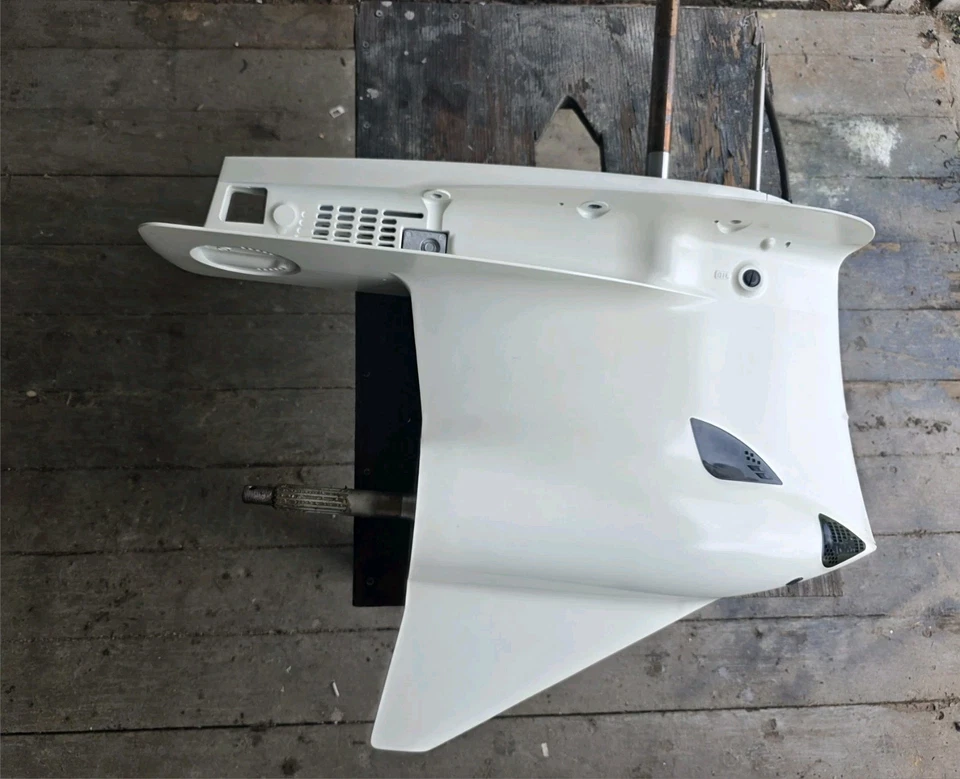 Suzuki DF250/DF300 Lower Unit - Image 4